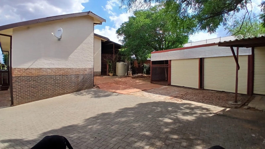 3 Bedroom Property for Sale in Uitsig Free State